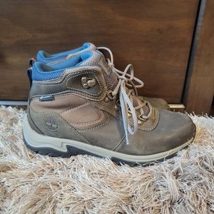 NEW Women's Timberland Hiking Boot Size 8